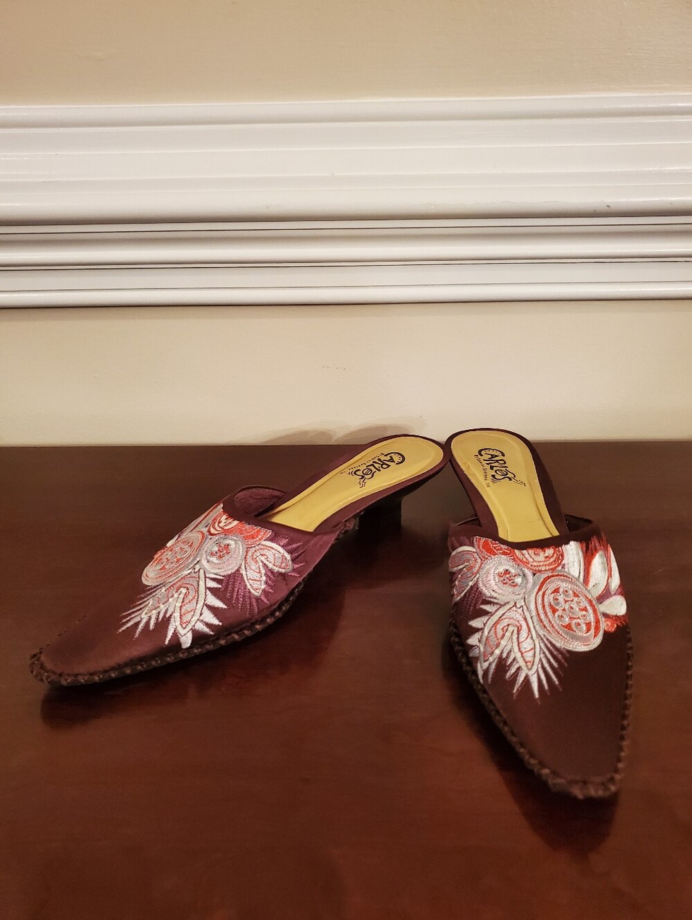 VINTAGE Carlos by Carlos Santana "Chopsticks" Embroidered Satin Mules